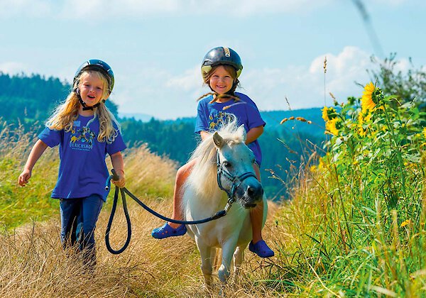 Ponyreiten am Ulrichshof